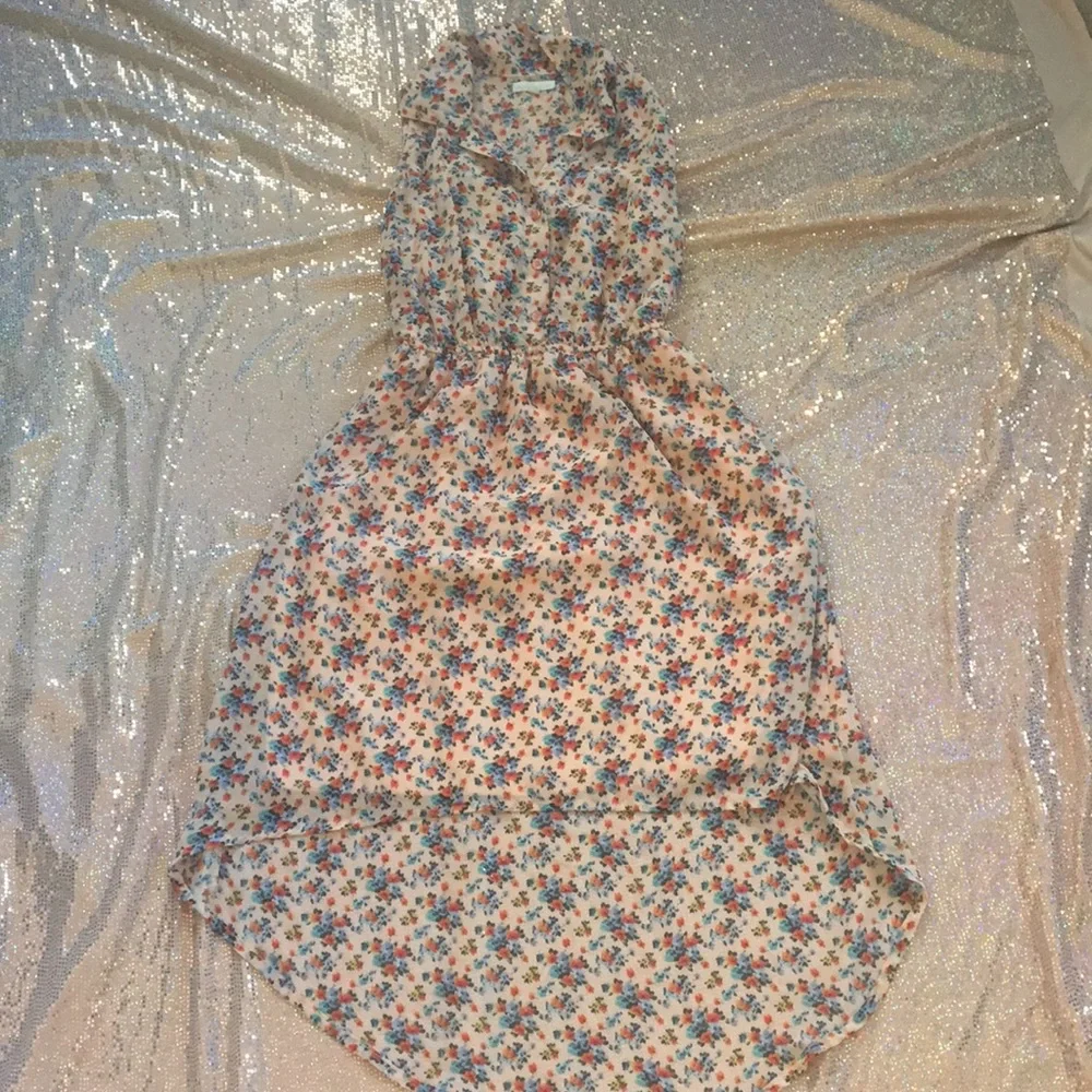 Dress - Picture 1 of 4